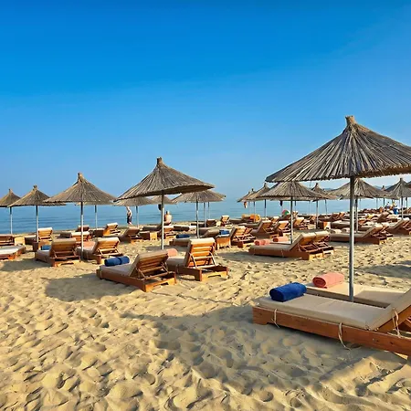 Daire Beachside