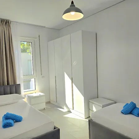 Apartamento Beachside Plazhi San Pietro