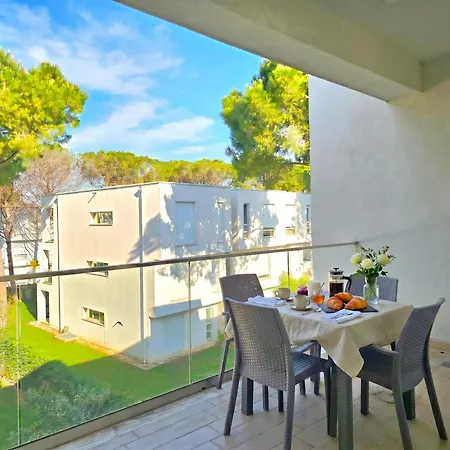 Apartamento Beachside Plazhi San Pietro