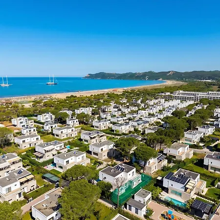 Beachside * Plazhi San Pietro